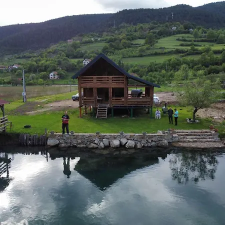 Vikendica Ana Hébergement de vacances *