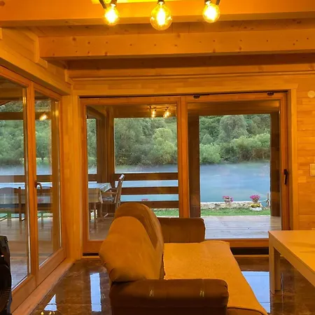 Feriehus Vikendica Ana